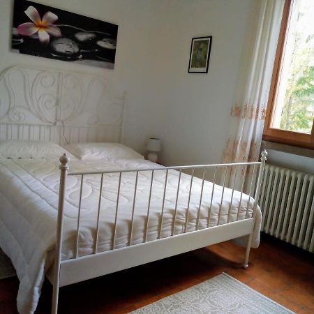 Casale La Pineta Apartment Mombaroccio Luaran gambar