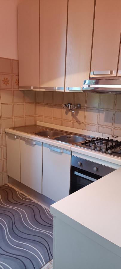 Casale La Pineta Apartment Mombaroccio Luaran gambar